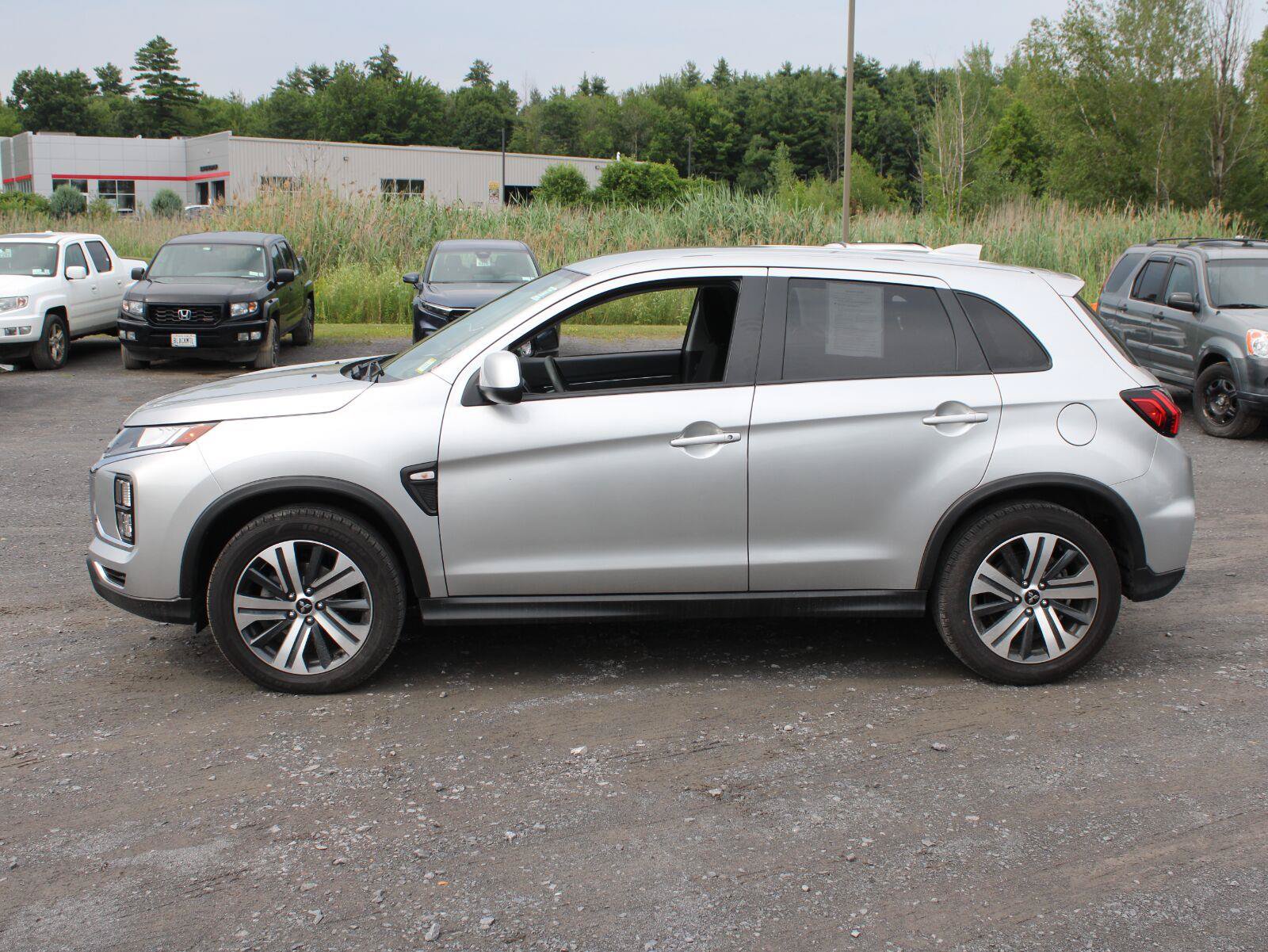 Used 2024 Mitsubishi Outlander Sport ES AWD/4WD image 5