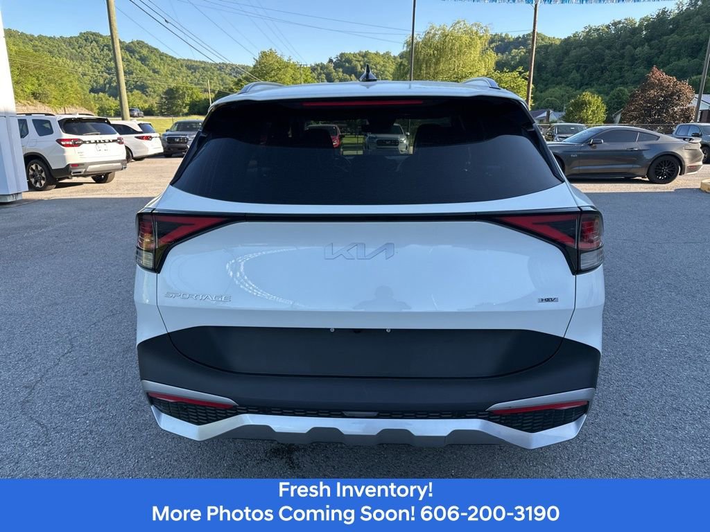 Used 2023 Kia Sportage EX AWD/4WD image 3
