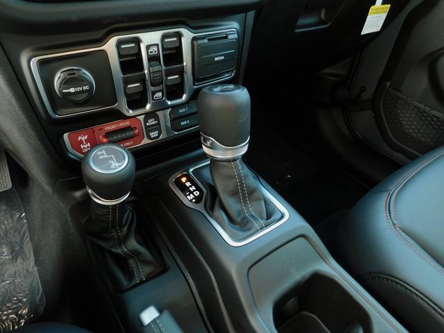 New 2025 Jeep Wrangler Unlimited Rubicon image 33