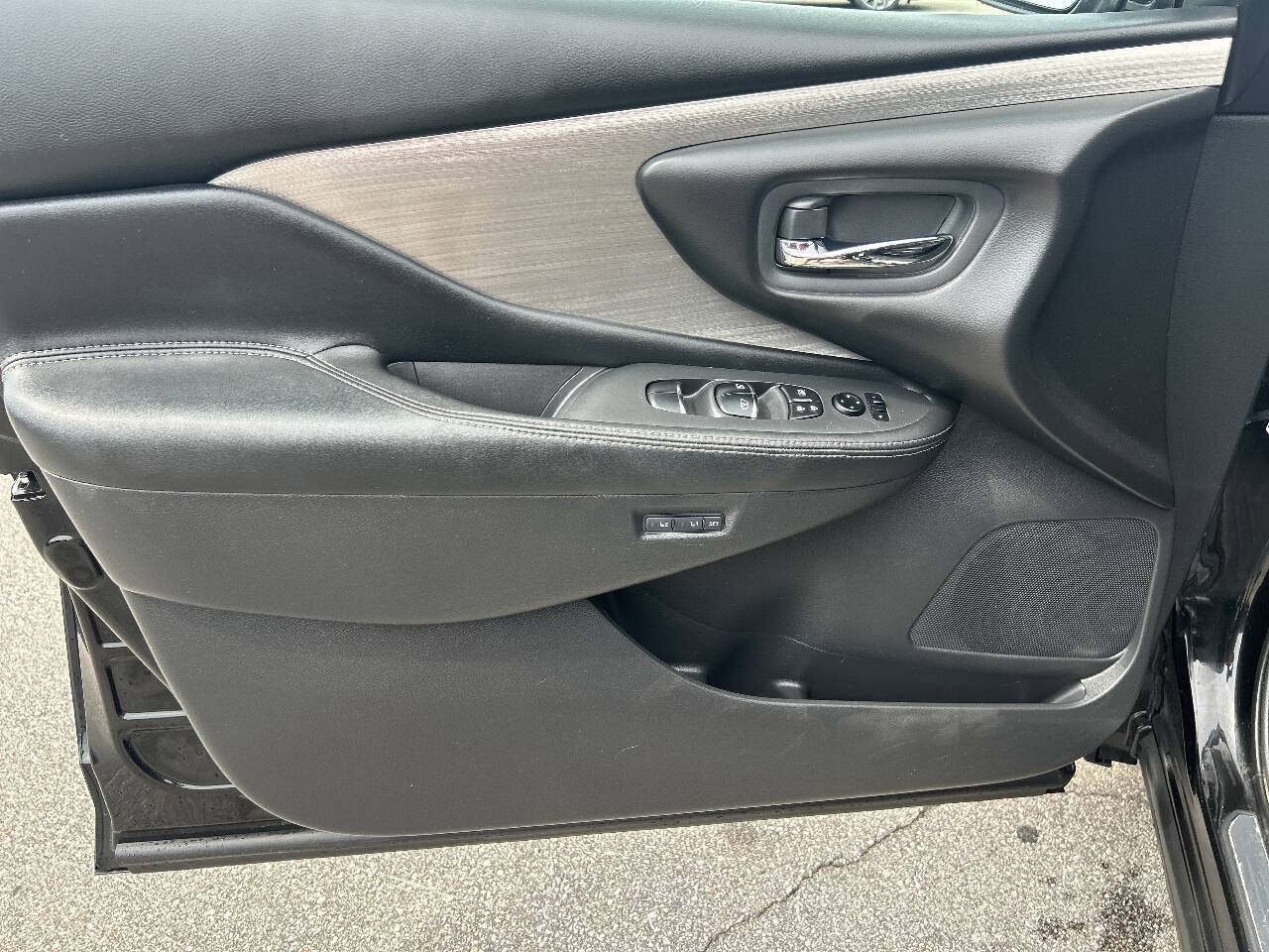 Used 2016 Nissan Murano Platinum AWD/4WD image 19