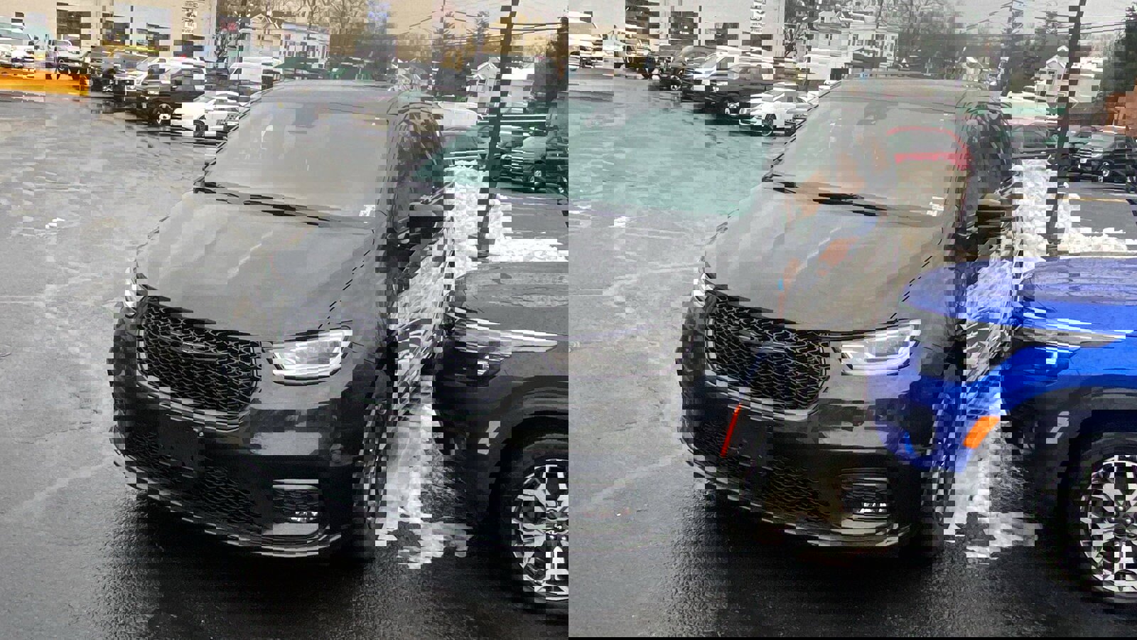 Used 2022 Chrysler Pacifica Touring-L w/ S Appearance Package image 5