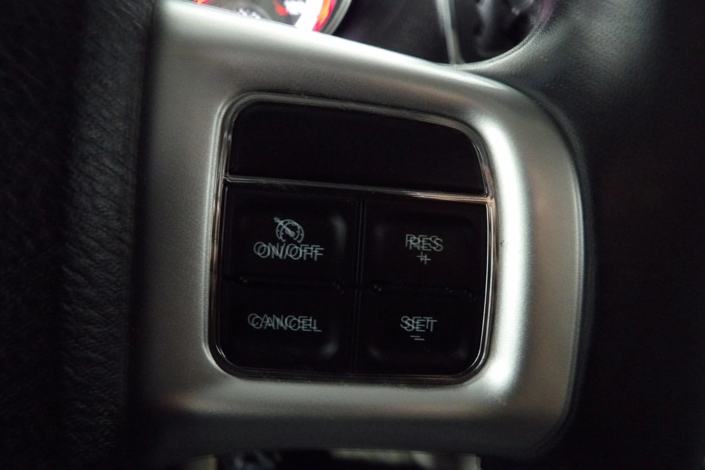 Used 2015 Dodge Grand Caravan American Value Package w/ UConnect Hands-Free Group FWD image 16