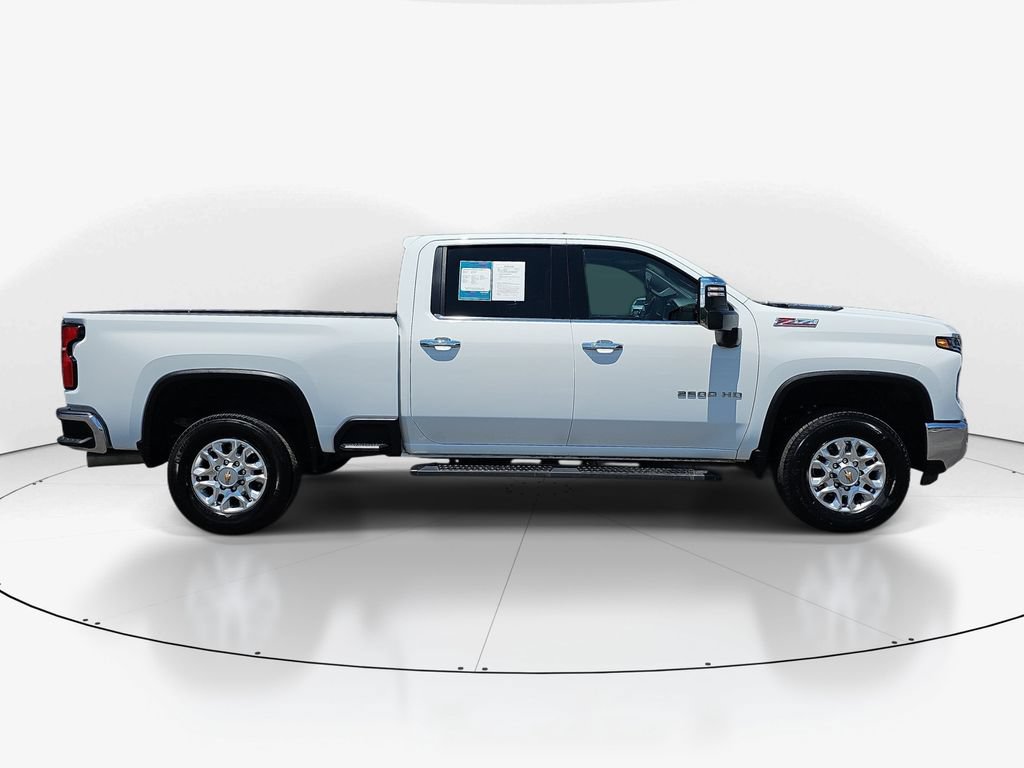 Used 2025 Chevrolet Silverado 2500 LTZ w/ LTZ Premium Package AWD/4WD image 5