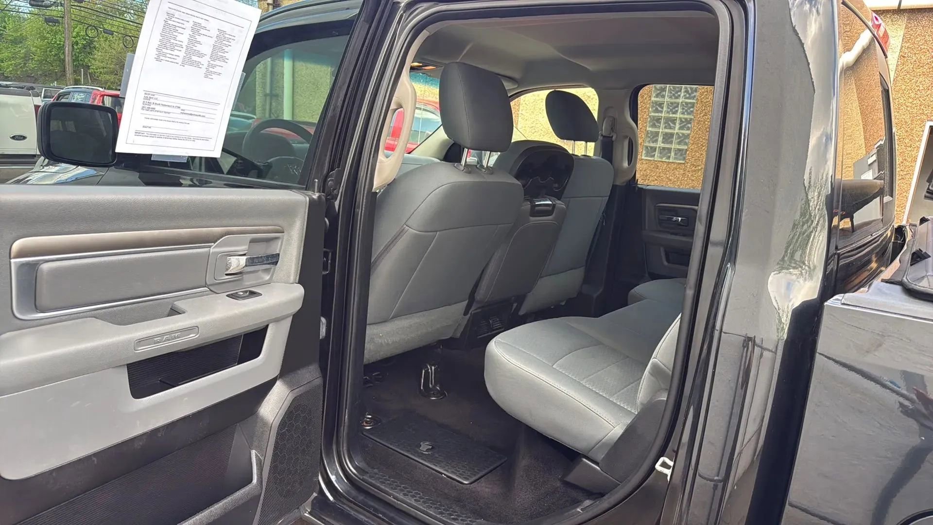 Used 2016 RAM 1500 Classic SLT AWD/4WD image 25