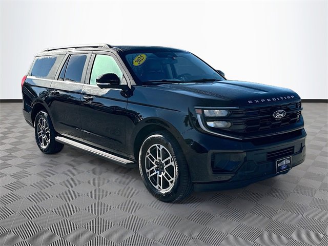 Used 2025 Ford Expedition Max Active image 3