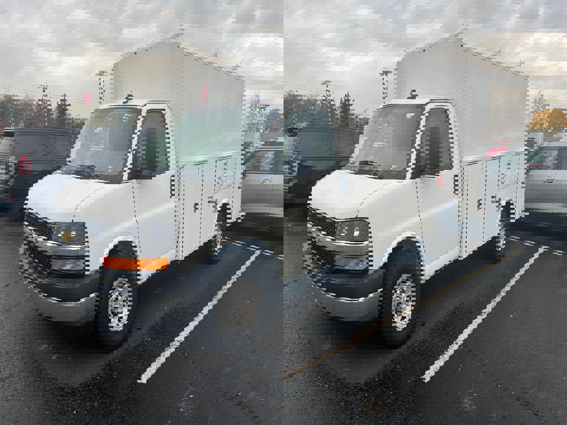 New 2024 Chevrolet Express 3500 w/ Power Convenience Package