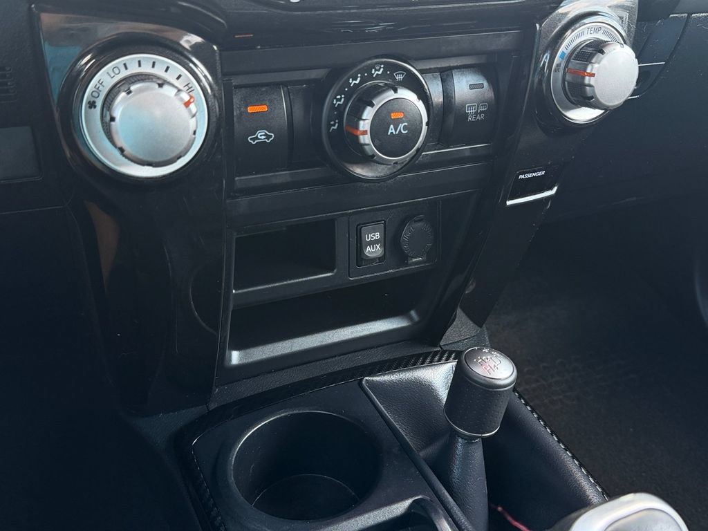 Used 2019 Toyota 4Runner TRD Off-Road Premium AWD/4WD image 27