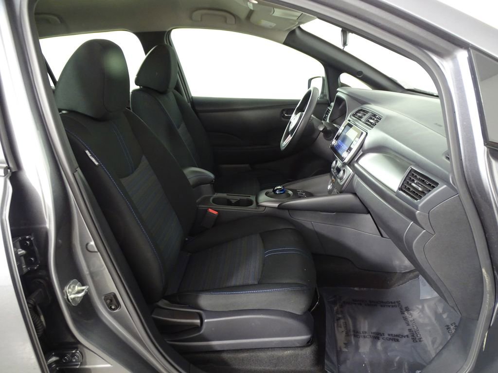 Used 2023 Nissan Leaf S image 10