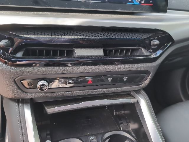 Used 2025 BMW 430i xDrive w/ M Sport Package image 19