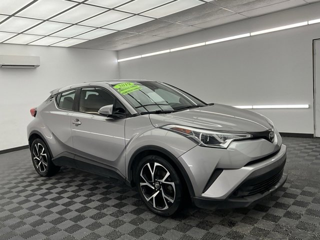 Used 2019 Toyota C-HR XLE image 3