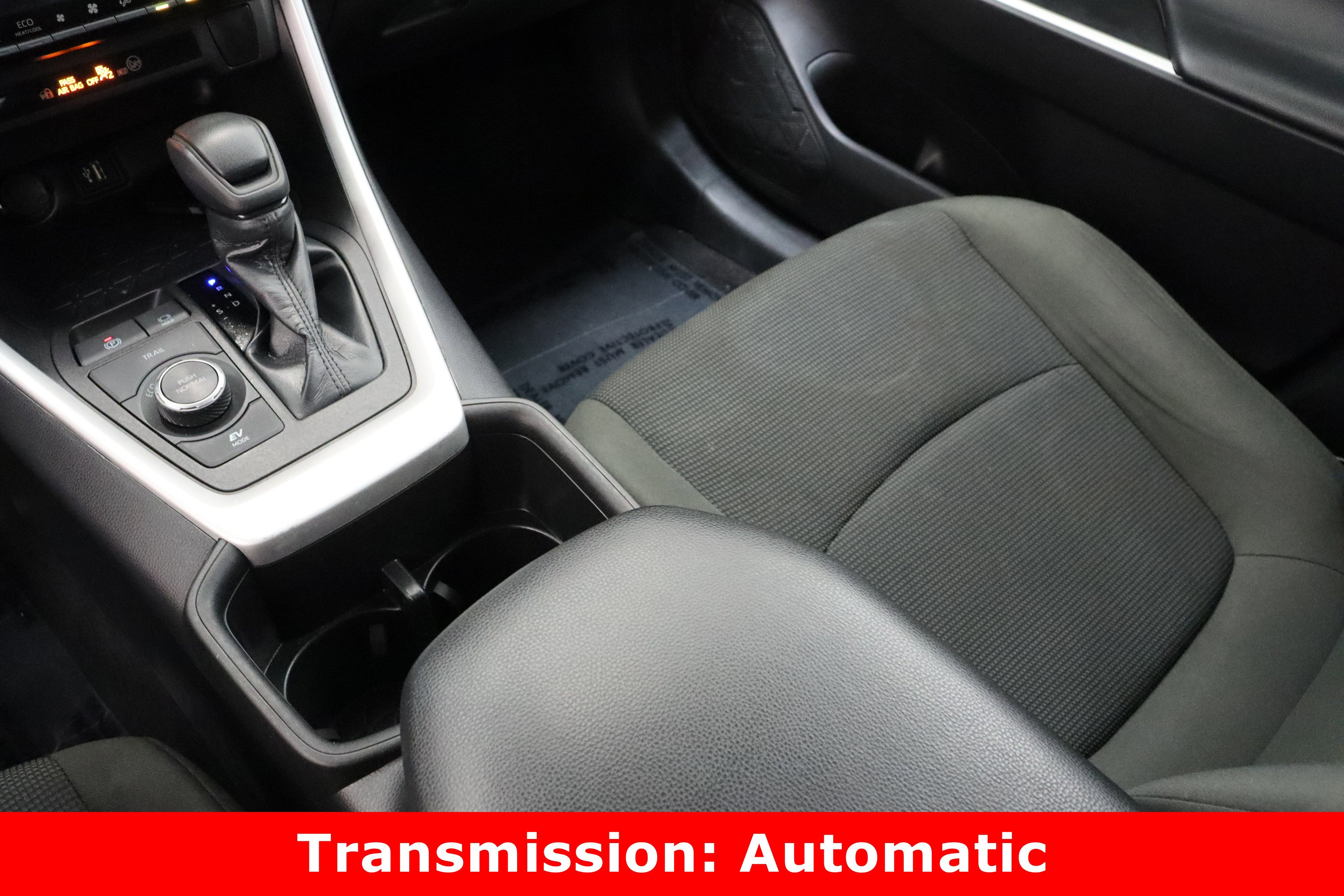 Used 2024 Toyota RAV4 LE AWD/4WD image 16