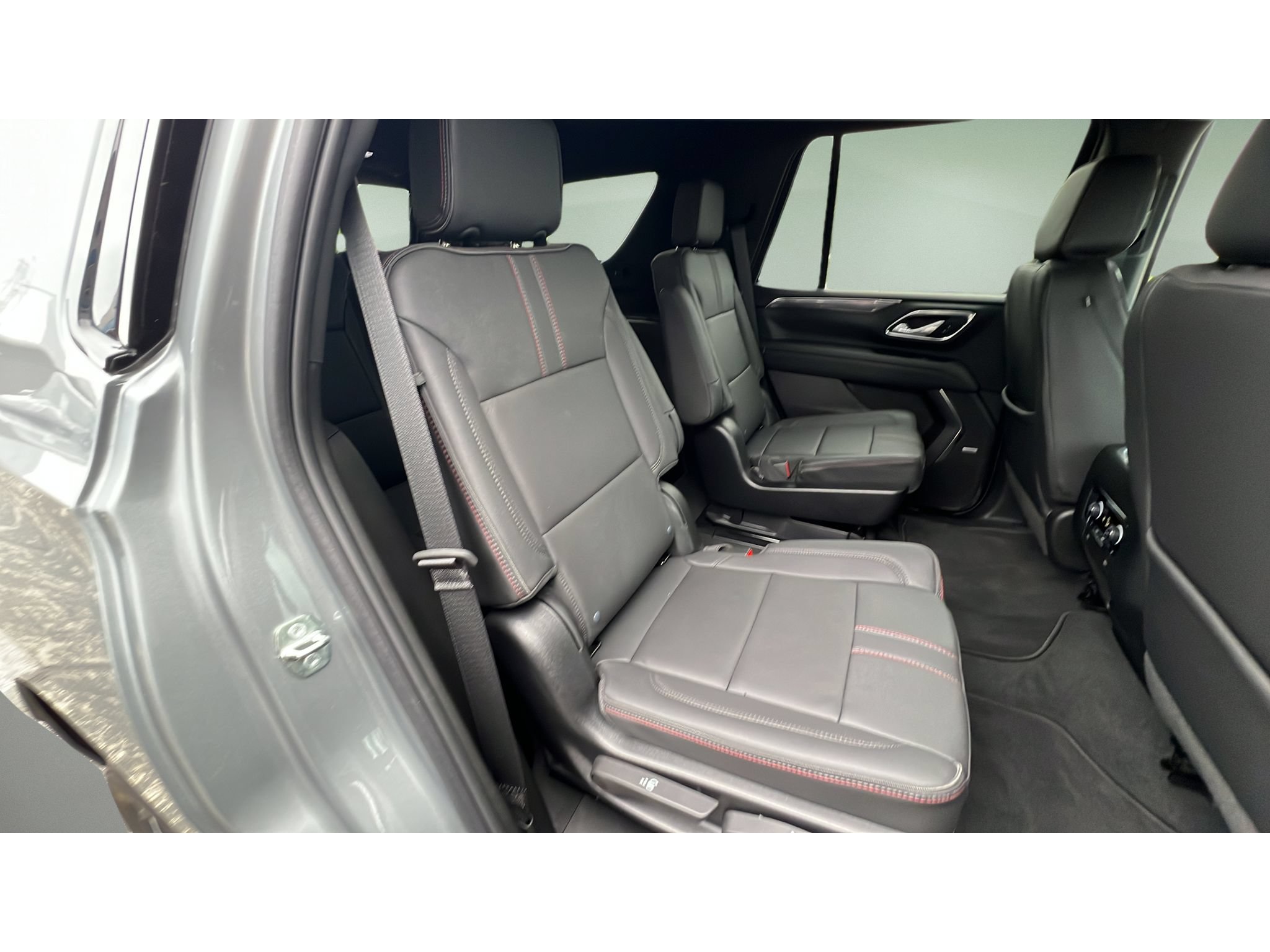 Certified 2023 Chevrolet Tahoe RST w/ Luxury Package AWD/4WD image 31