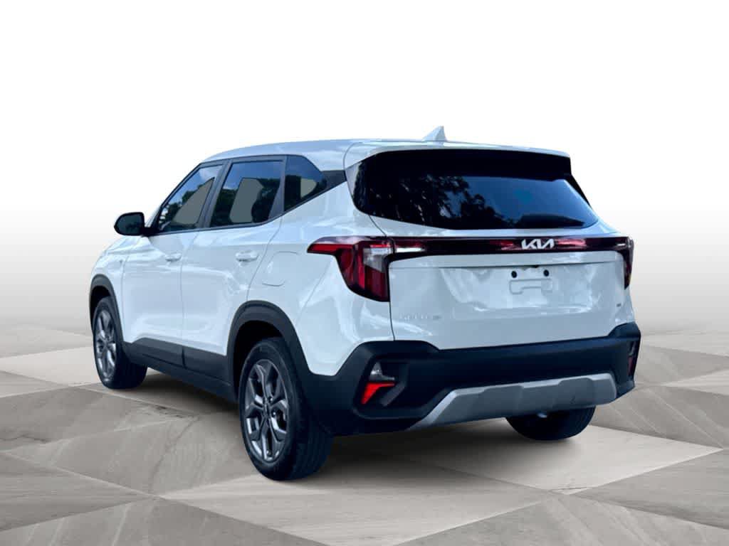 Used 2024 Kia Seltos LX AWD/4WD image 6