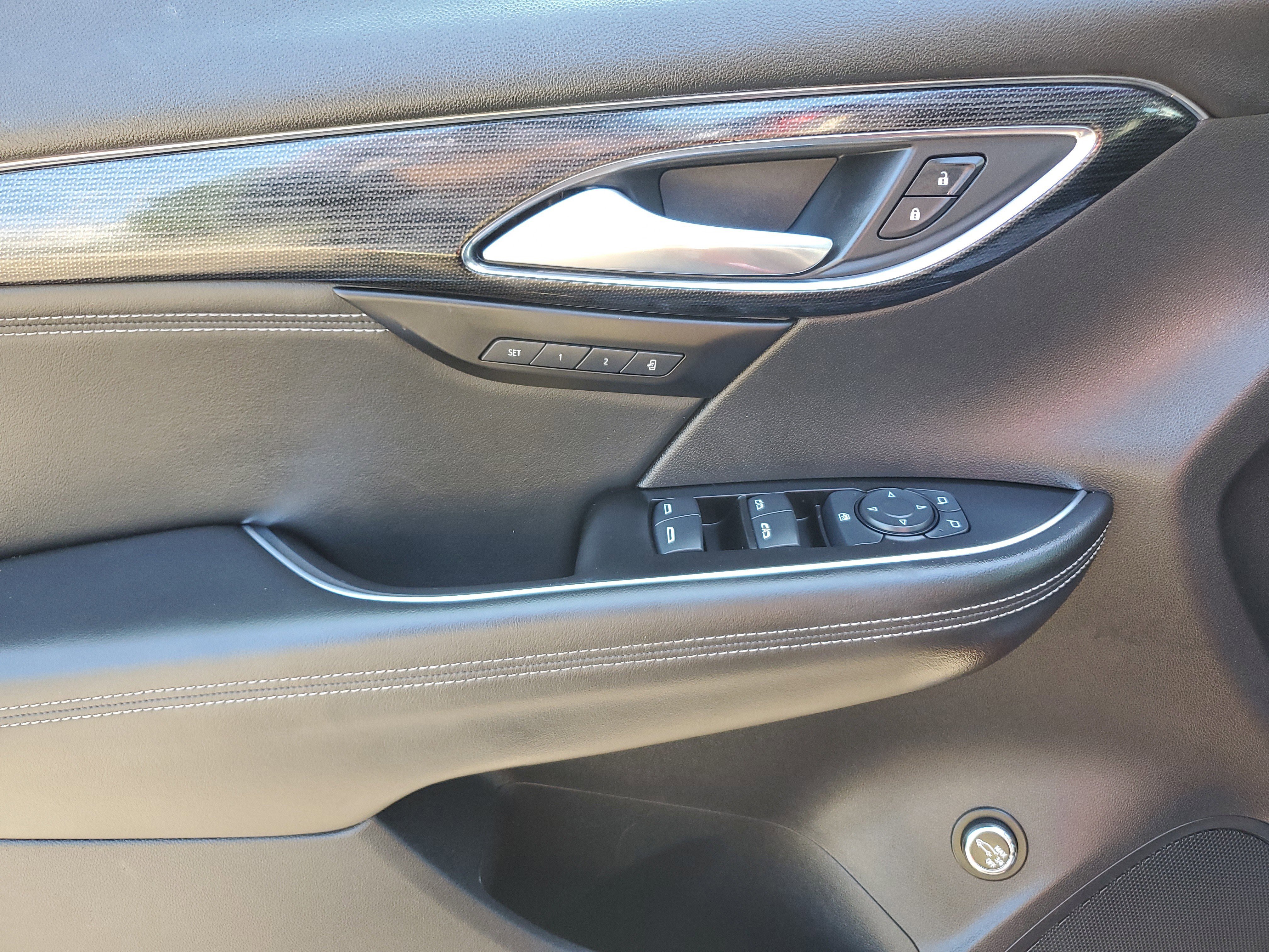 Used 2023 Buick Envision Essence w/ Sport Touring Package image 20