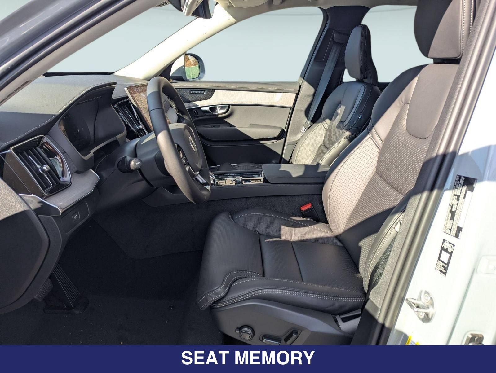 New 2026 Volvo XC90 B6 Ultra w/ Protection Package AWD/4WD image 9