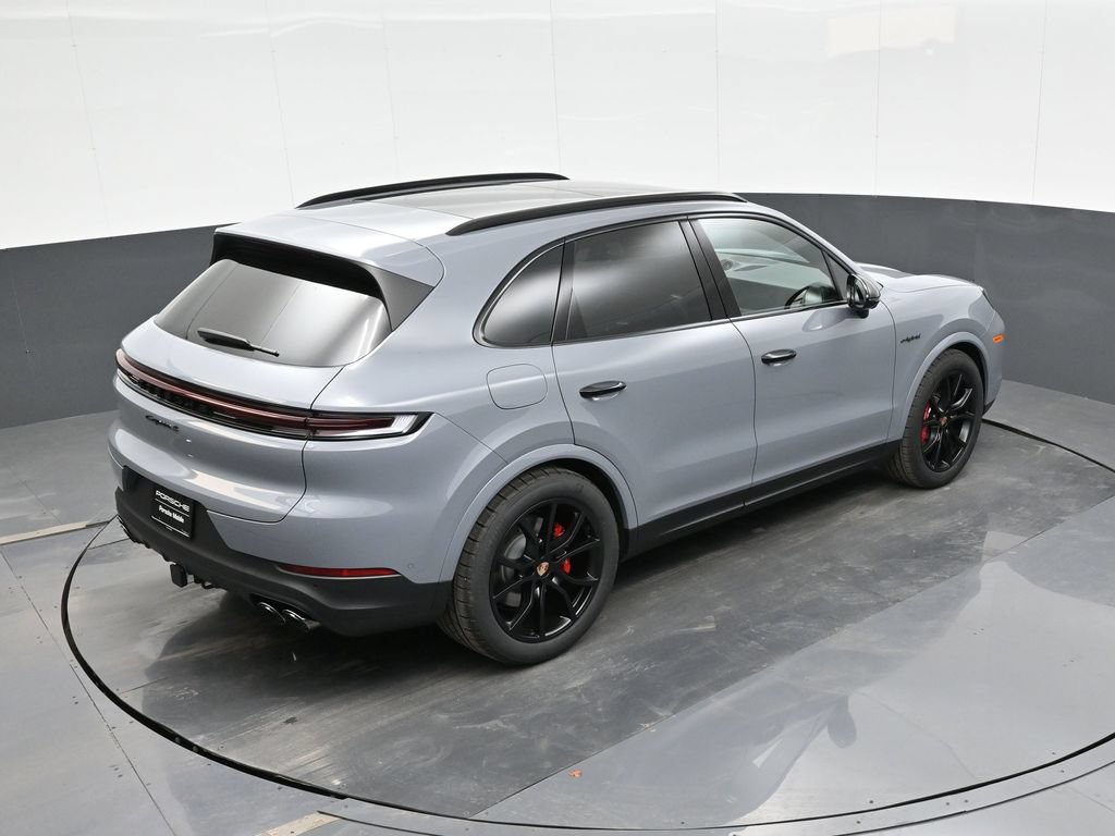 New 2026 Porsche Cayenne S AWD/4WD image 30