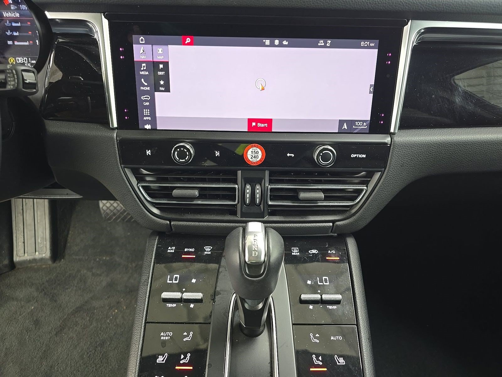 Used 2022 Porsche Macan w/ Premium Package Plus AWD/4WD image 14