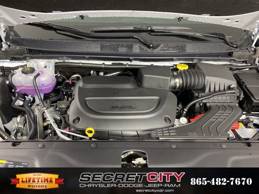 New 2026 Chrysler Pacifica Select image 39