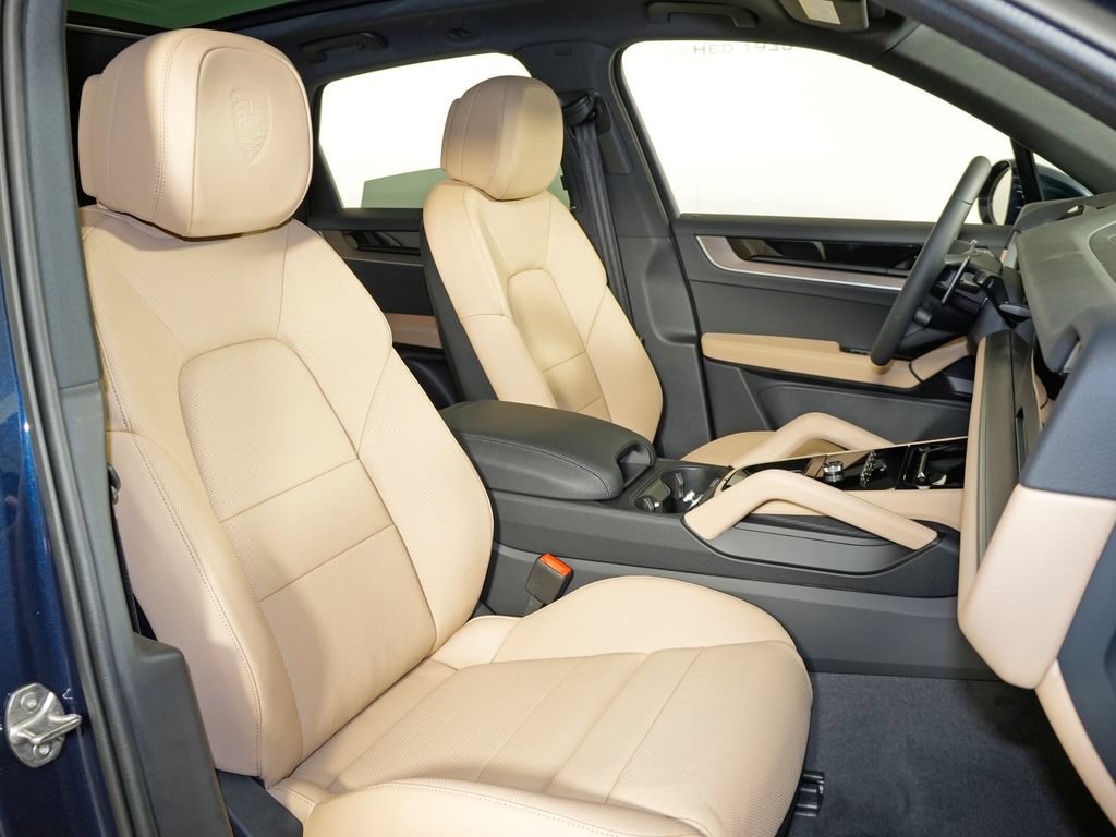 New 2026 Porsche Cayenne AWD/4WD image 39