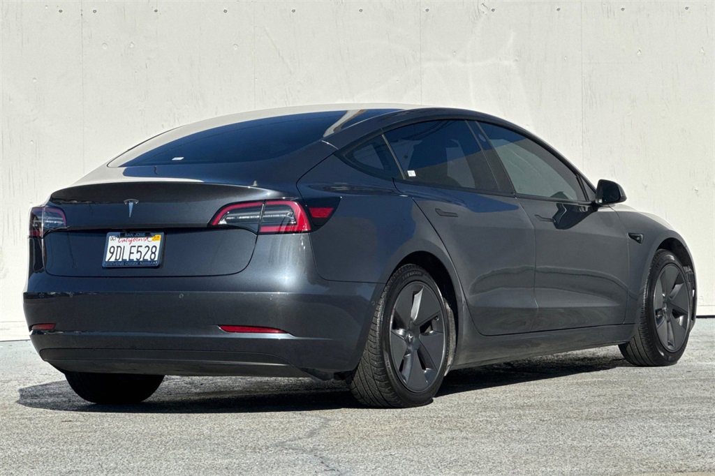 Used 2022 Tesla Model 3 image 4