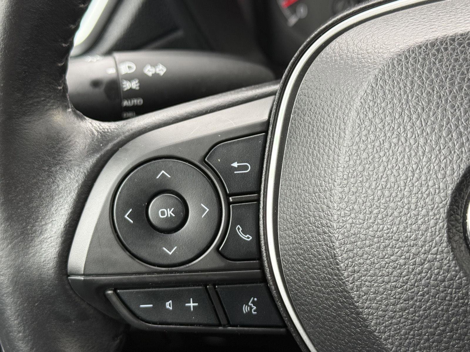 Certified 2022 Toyota Corolla Cross LE w/ Moonroof Package image 24