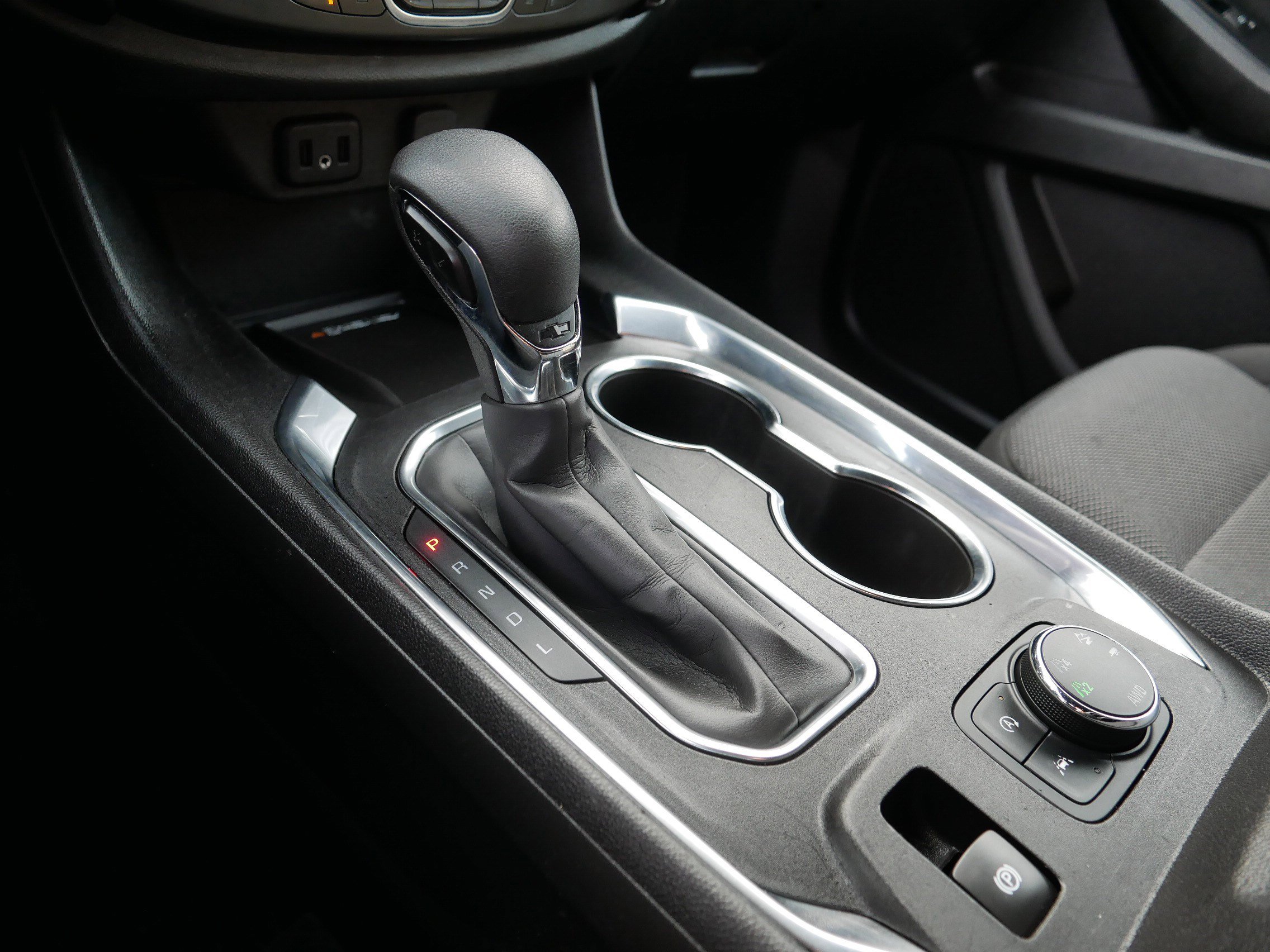 Used 2023 Chevrolet Traverse LT image 24