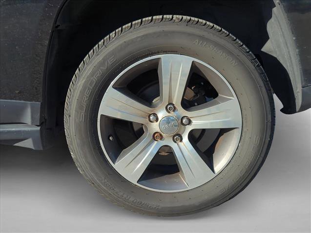 Used 2017 Jeep Compass High Altitude AWD/4WD image 7