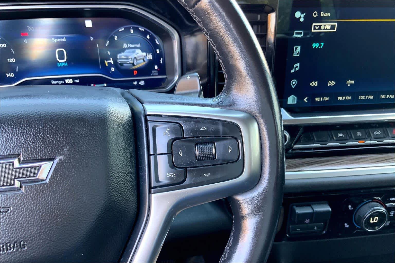 Used 2022 Chevrolet Silverado 1500 RST AWD/4WD image 25