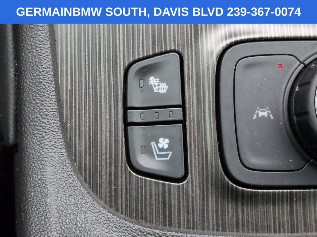 Used 2023 GMC Acadia SLT w/ Elevation Edition FWD image 25