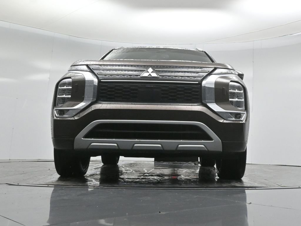 Used 2022 Mitsubishi Outlander SEL image 46