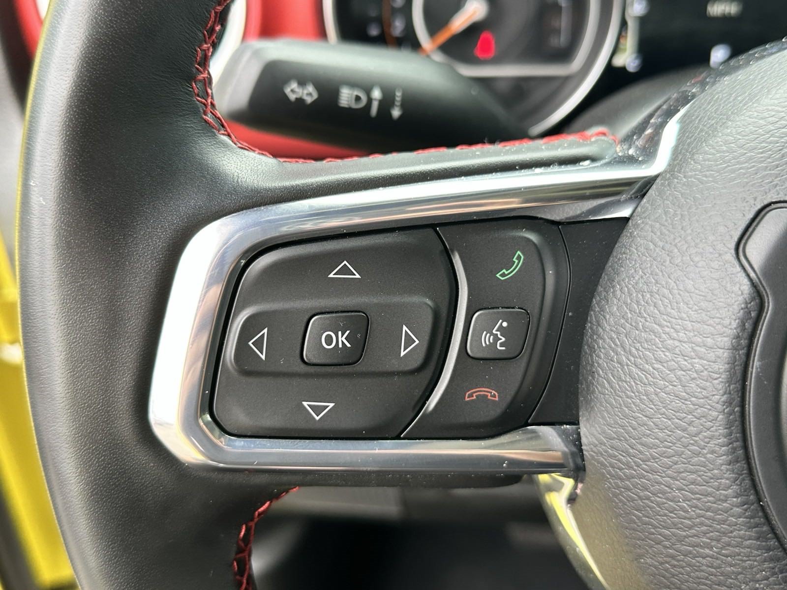 Used 2023 Jeep Wrangler Unlimited Rubicon w/ Cold Weather Group AWD/4WD image 18