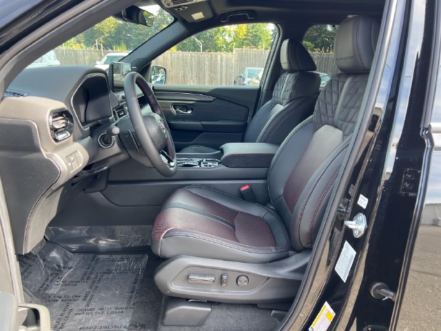 New 2026 Honda Pilot Black Edition image 16