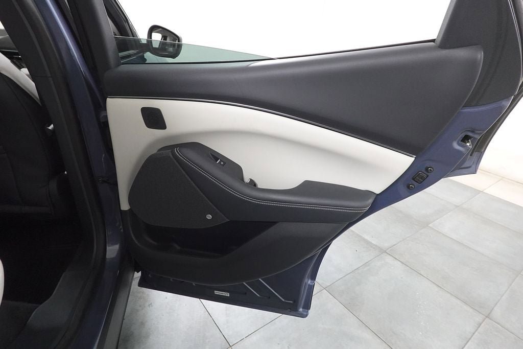 Used 2021 Ford Mustang Mach-E Premium AWD/4WD image 31