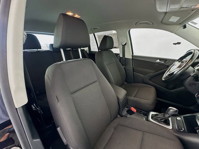 Used 2017 Volkswagen Tiguan Limited w/ Premium Package image 25