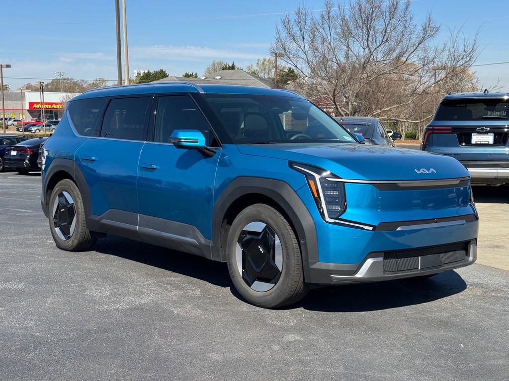 Certified 2026 Kia EV9 Wind