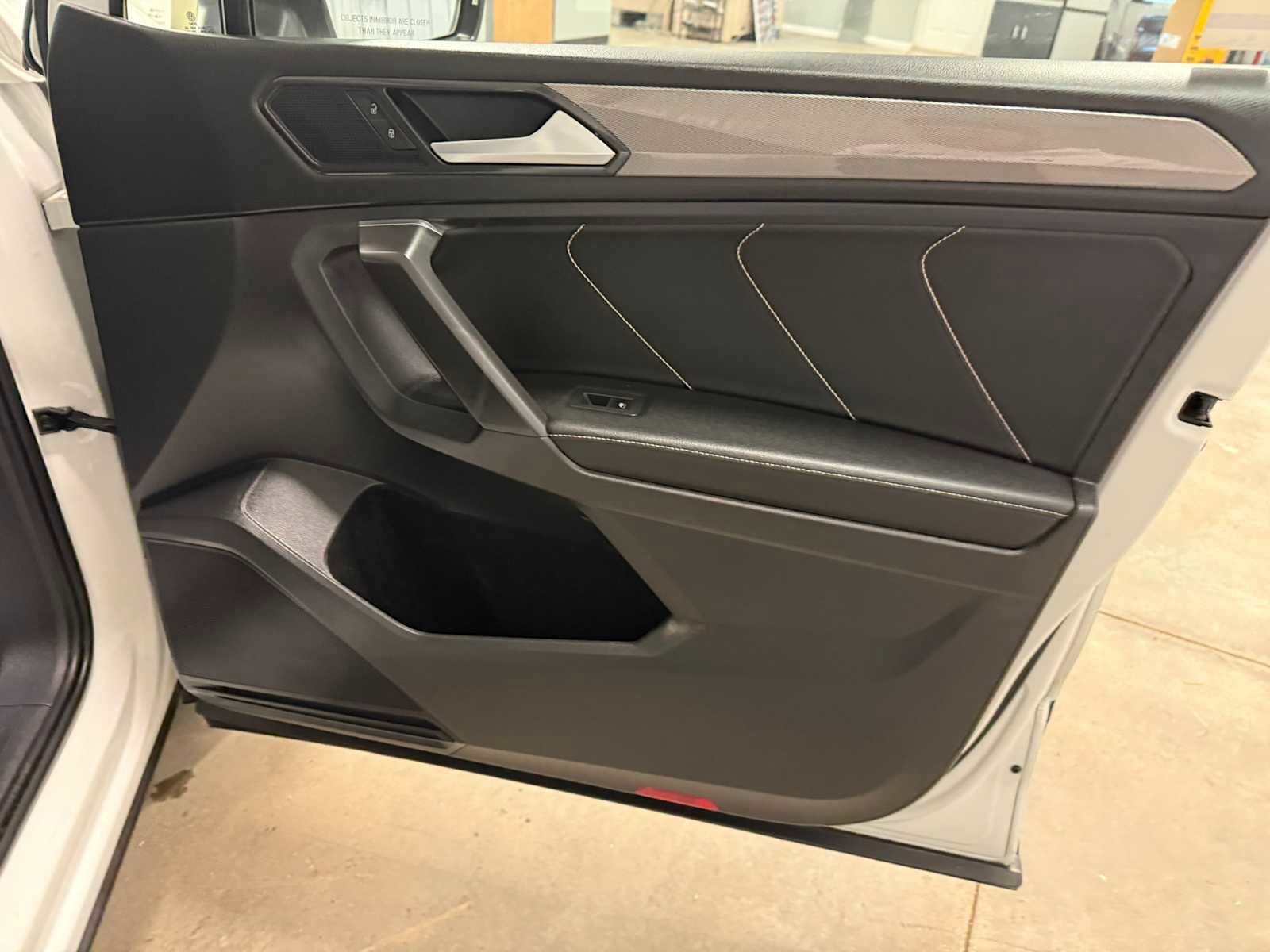 Certified 2022 Volkswagen Tiguan SE FWD image 29