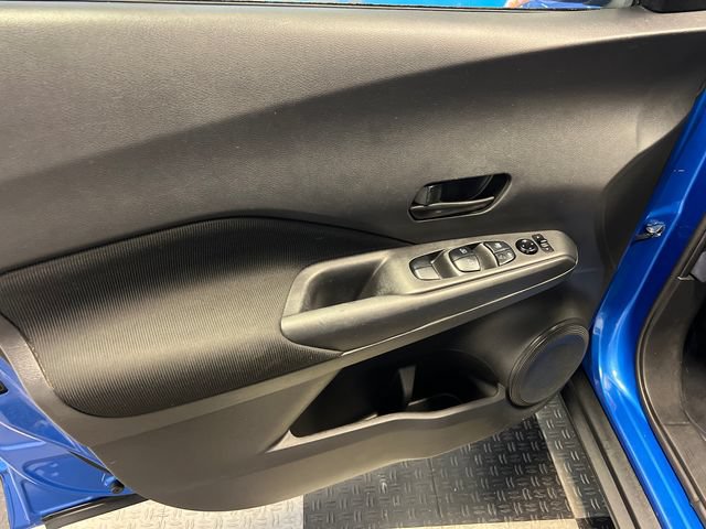 Used 2022 Nissan Kicks S FWD image 7