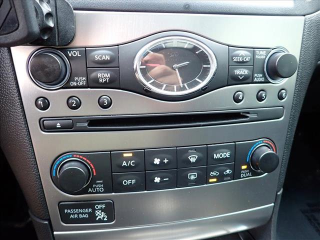 Used 2015 INFINITI Q40 AWD w/ Moonroof Package image 18