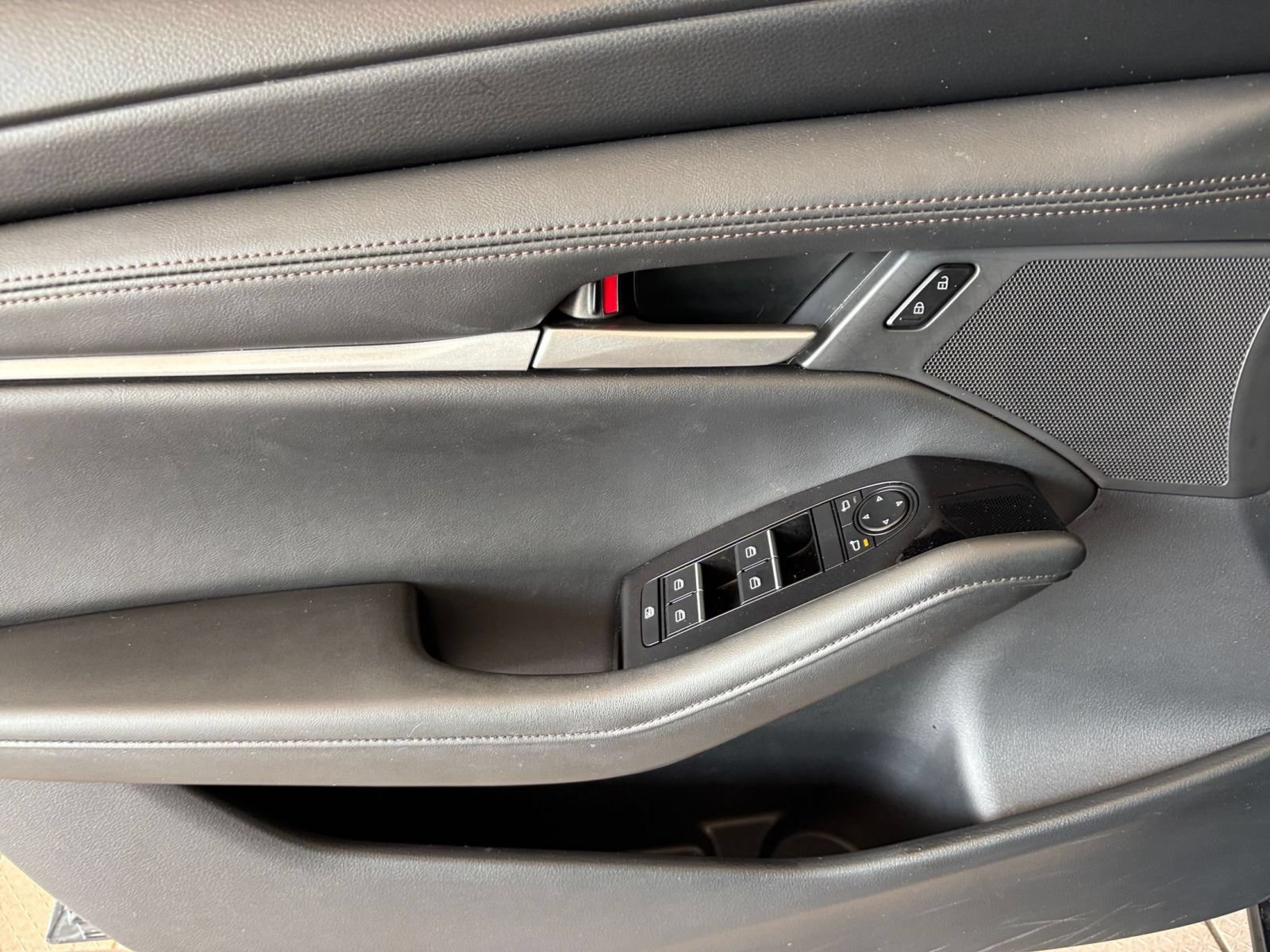 Used 2026 MAZDA MAZDA3 s FWD image 18