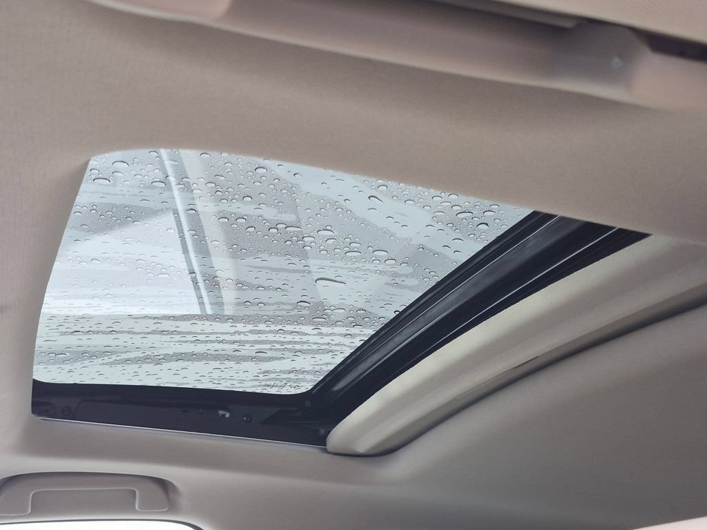 Used 2020 Honda CR-V Touring image 13