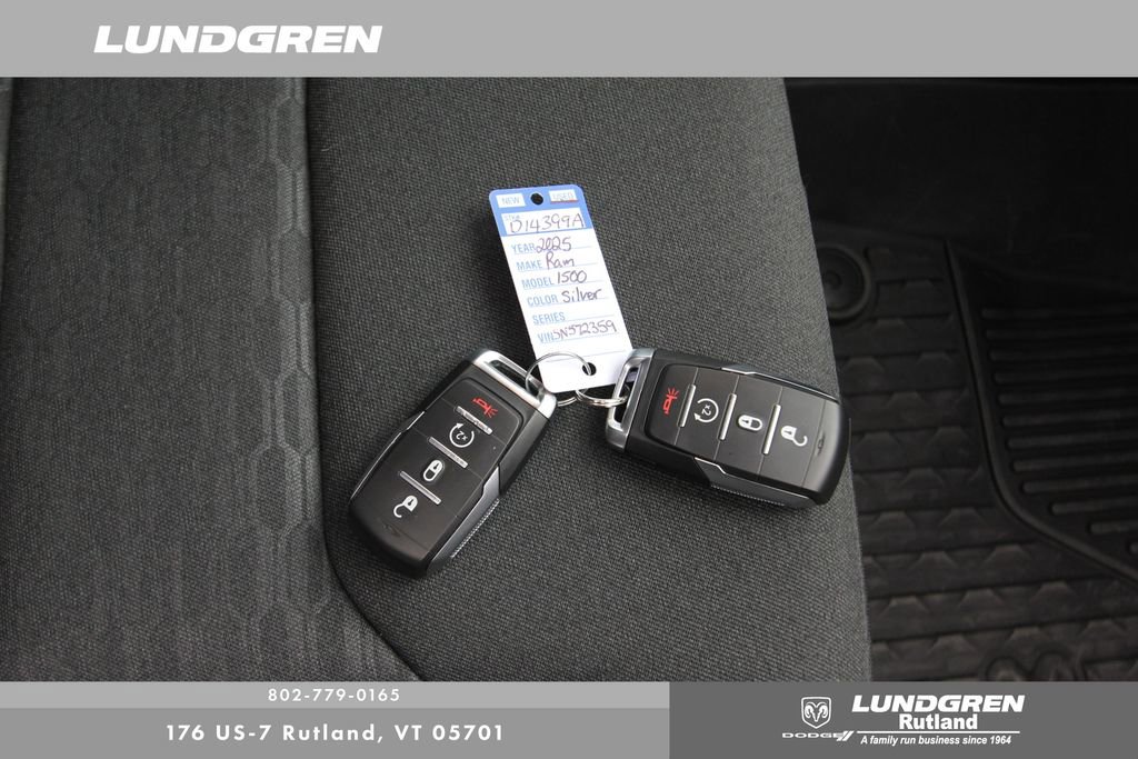 Used 2025 RAM 1500 Big Horn AWD/4WD image 33