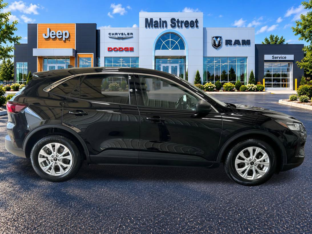 Used 2023 Ford Escape Active FWD image 6