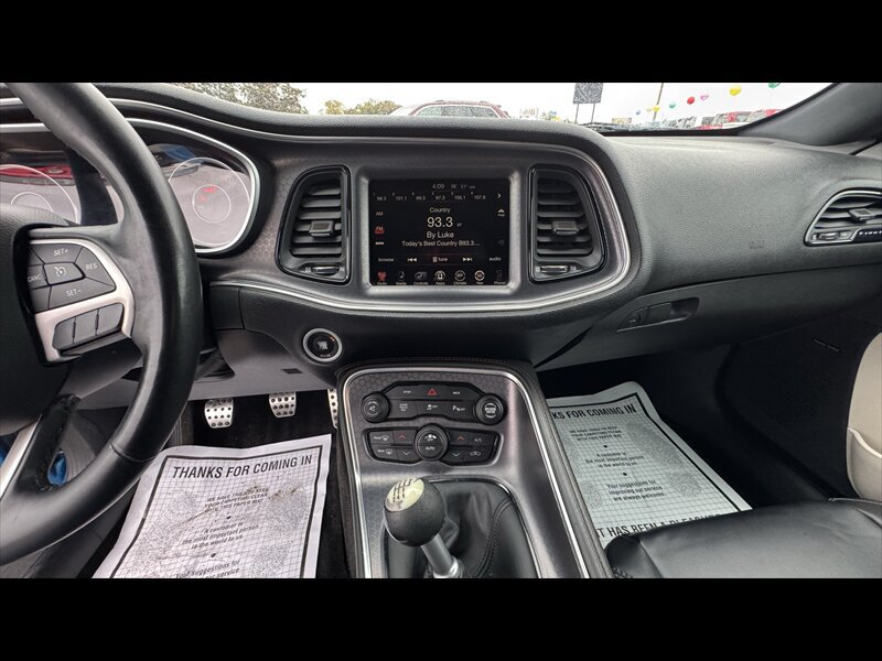 Used 2015 Dodge Challenger R/T Plus RWD image 19