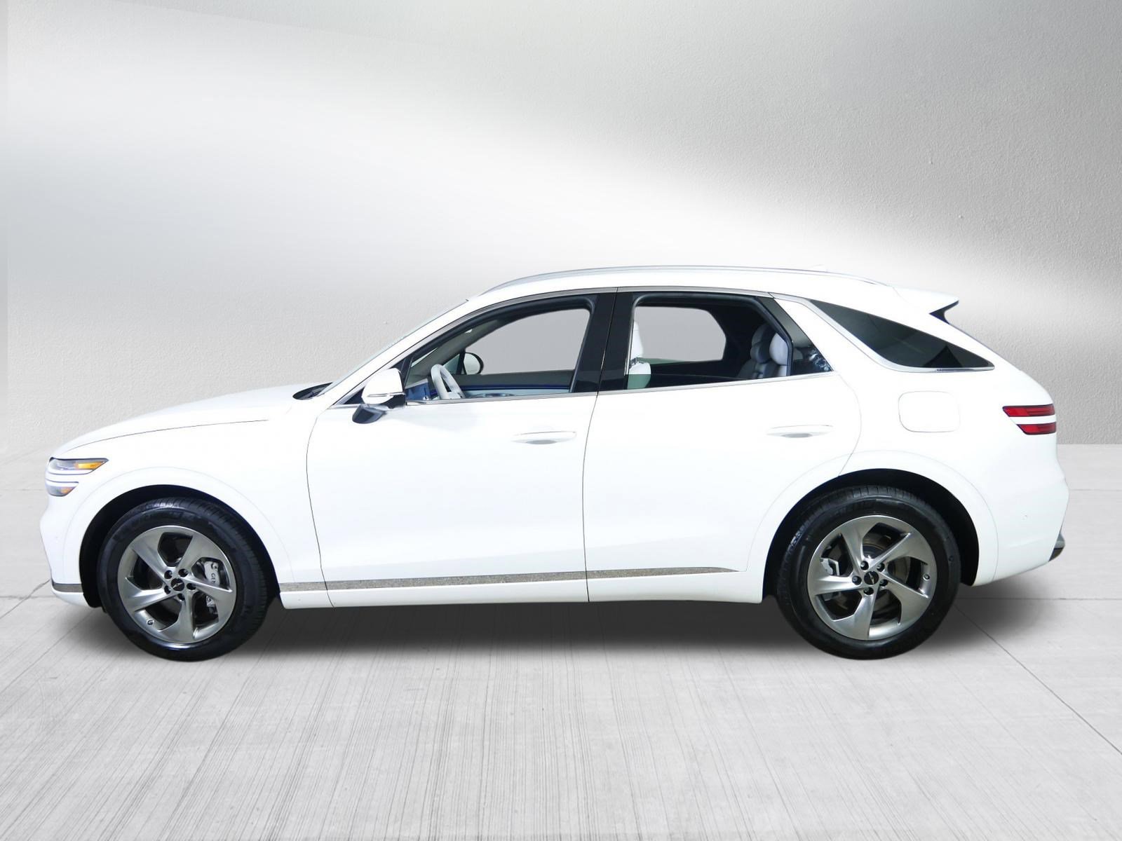 Used 2026 Genesis GV70 2.5T Advanced image 4