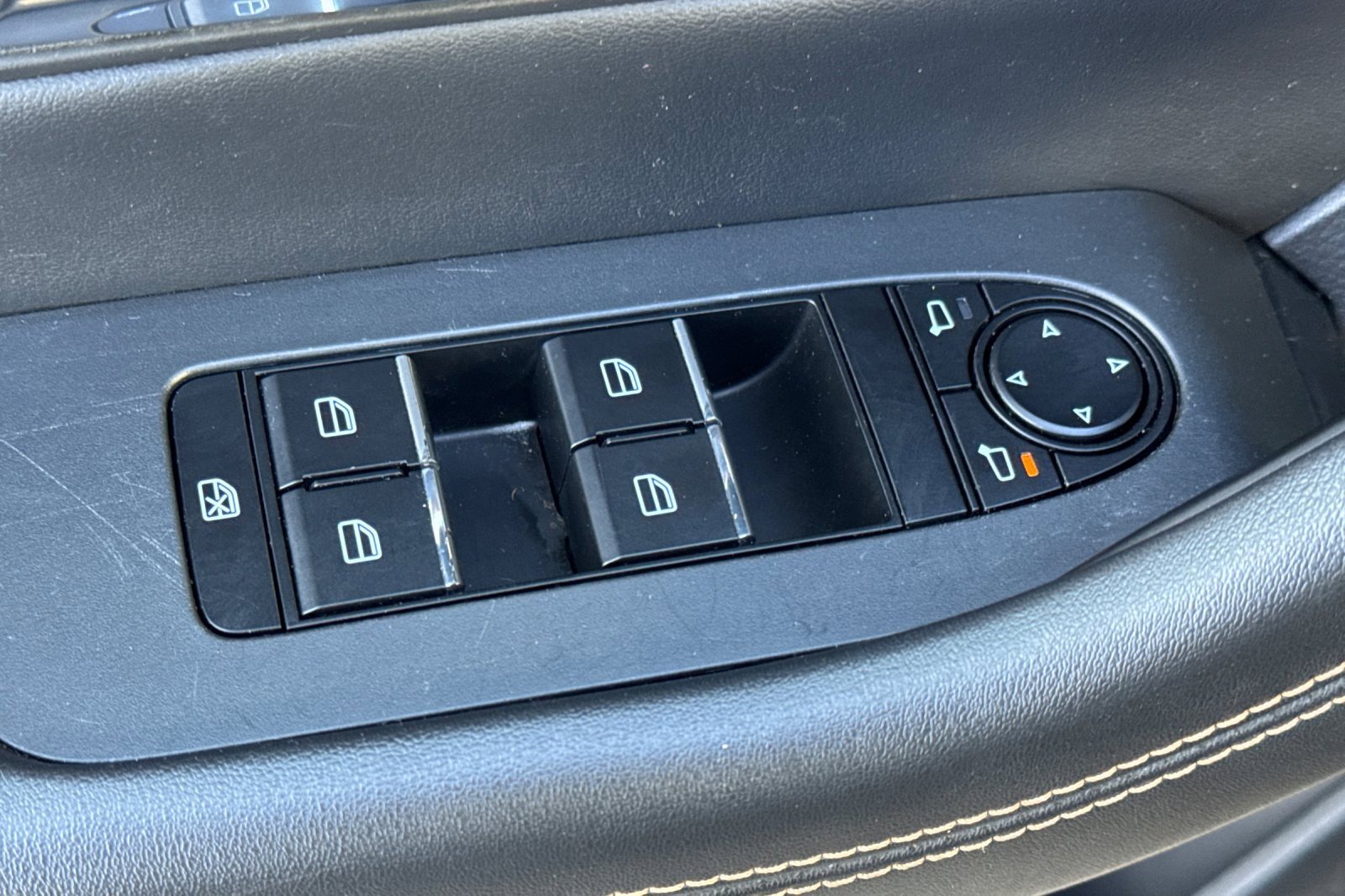 Used 2024 MAZDA CX-90 3.3 Turbo w/ Preferred Package image 12