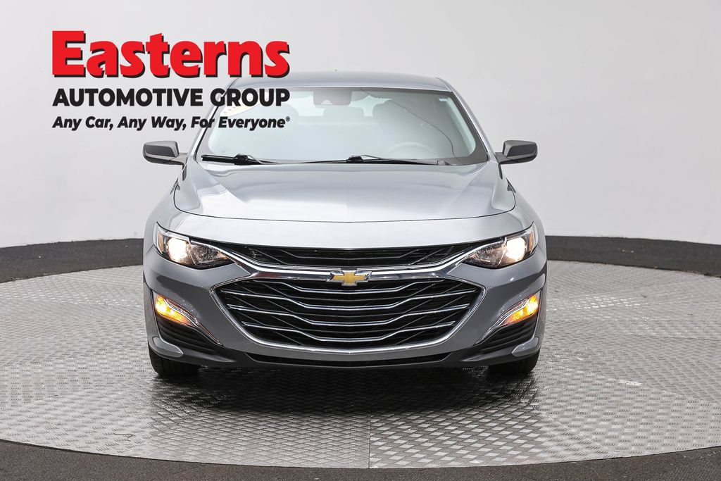 Used 2024 Chevrolet Malibu LS FWD image 2