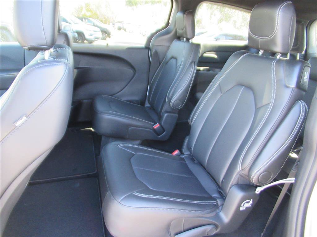 New 2026 Chrysler Voyager LX FWD image 26