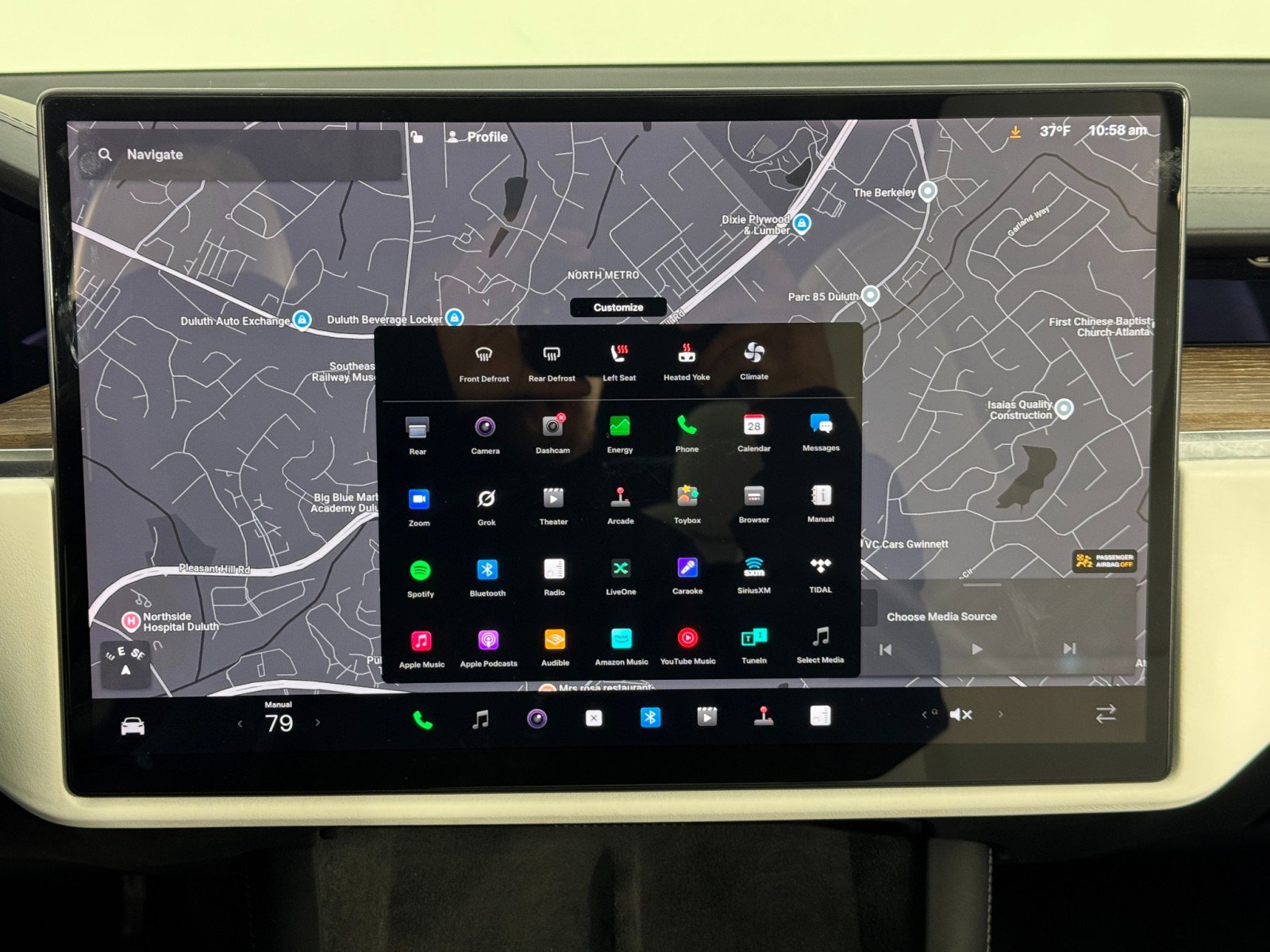 Used 2022 Tesla Model X image 32