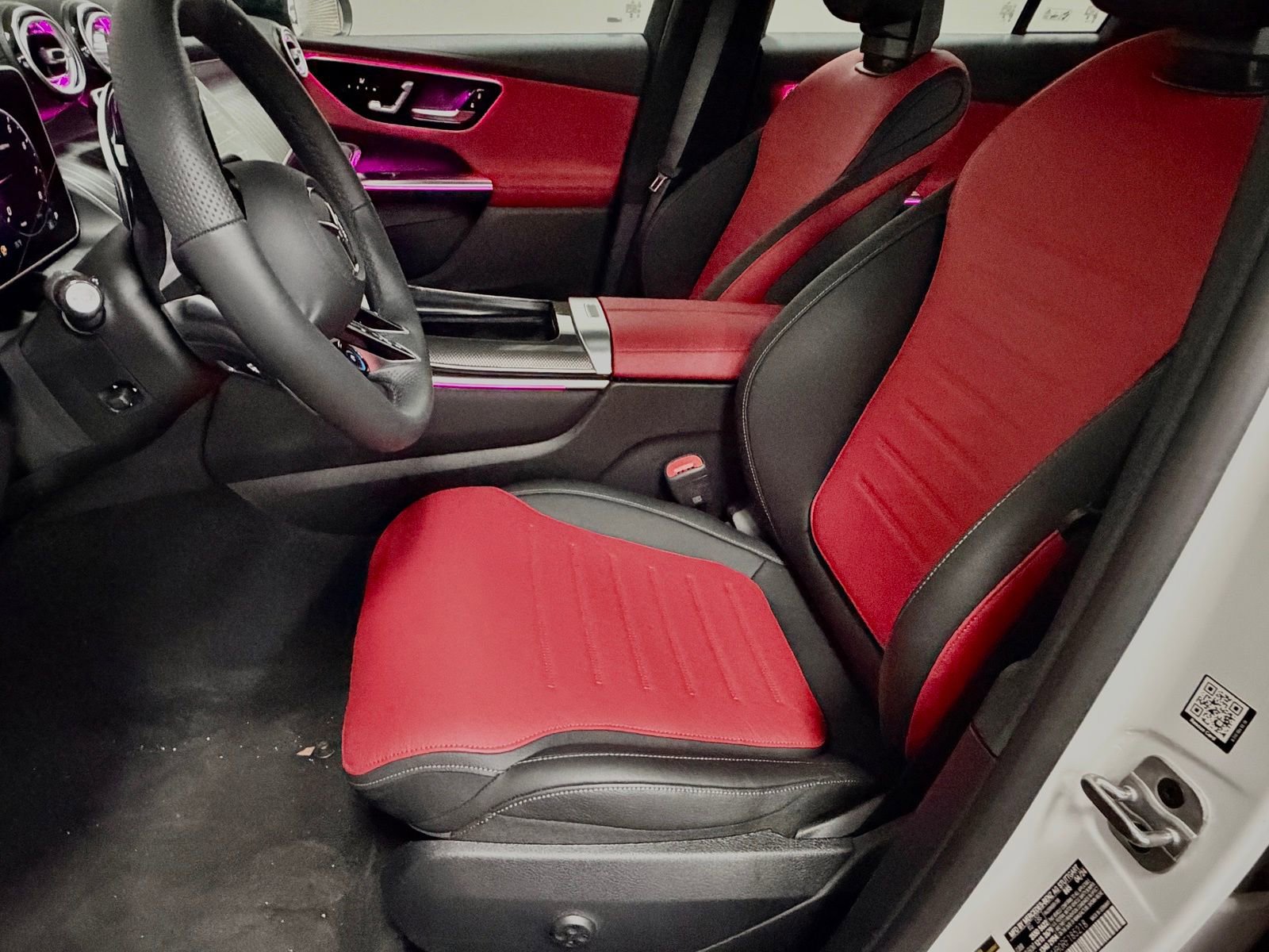 Used 2024 Mercedes-Benz GLC 43 AMG 4MATIC image 25