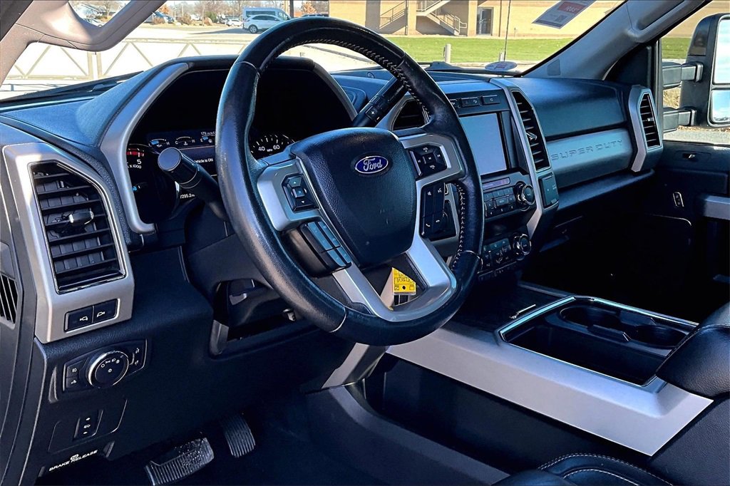 Used 2019 Ford F250 Lariat image 12